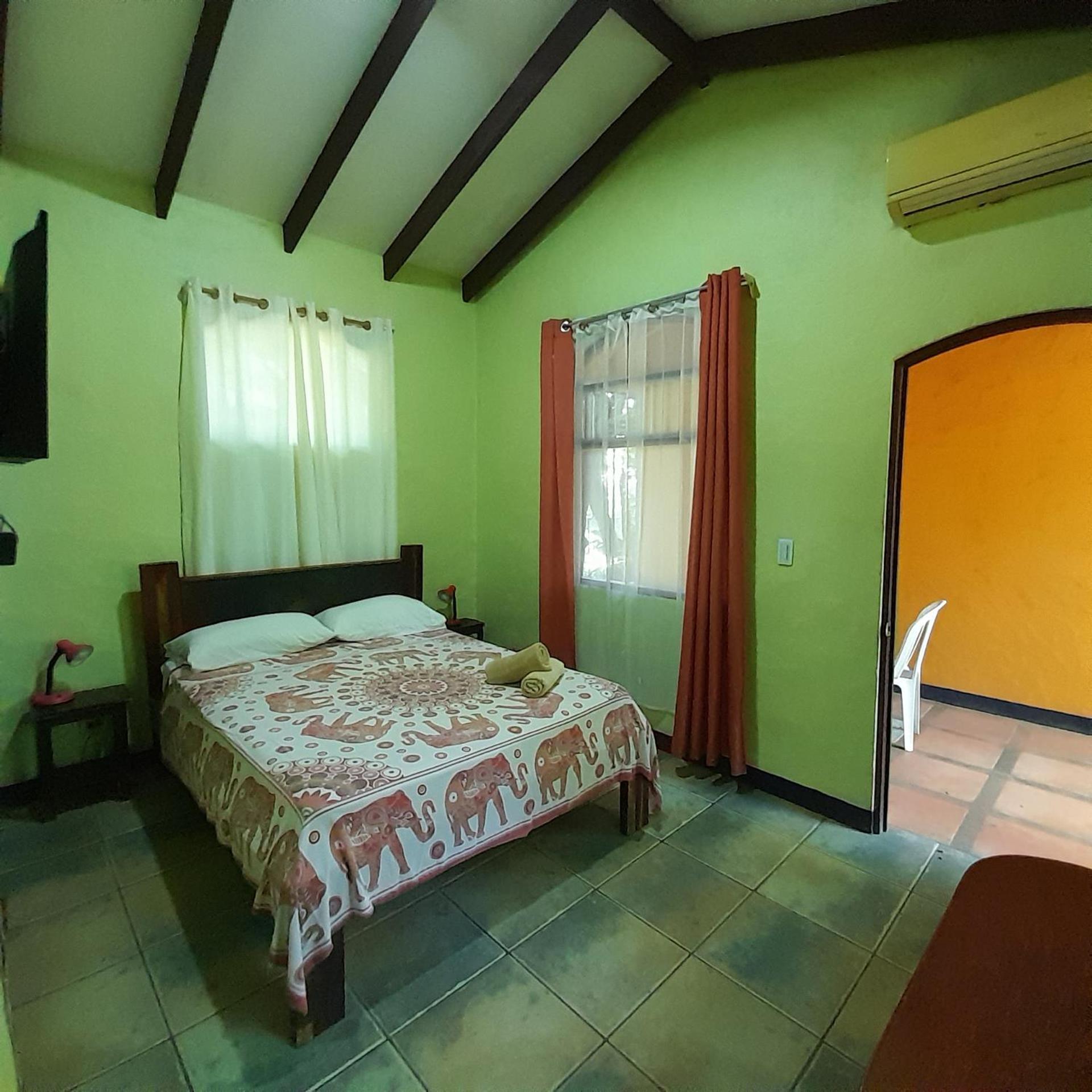 Hotel Cabinas La Playa Плайя-Авельяна Экстерьер фото